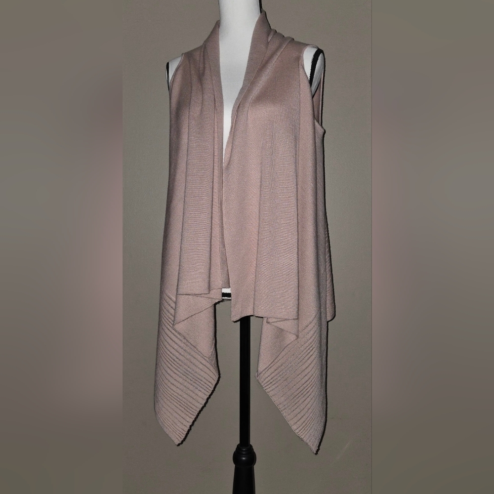 Elegant Women's Sweater in Soft Beige
